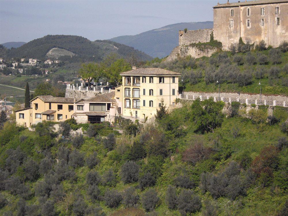 Hotel Gattapone Gubbio Exterior foto